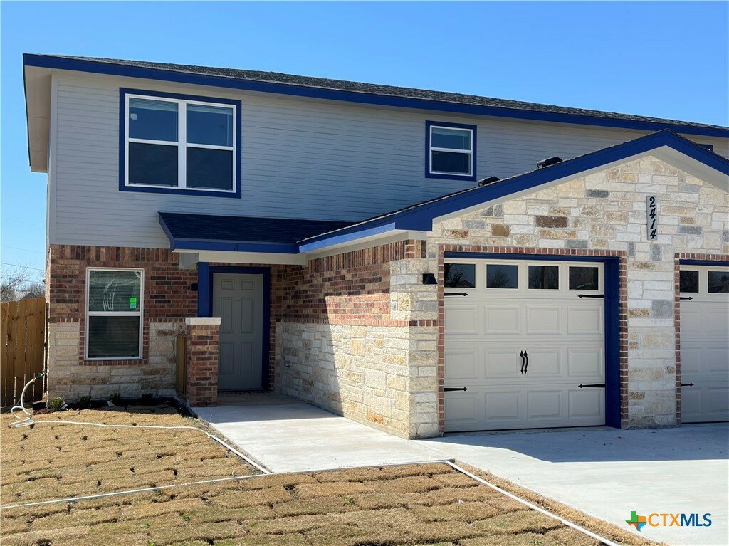 Property Photo: 2414 Westcliff Road TX 76543