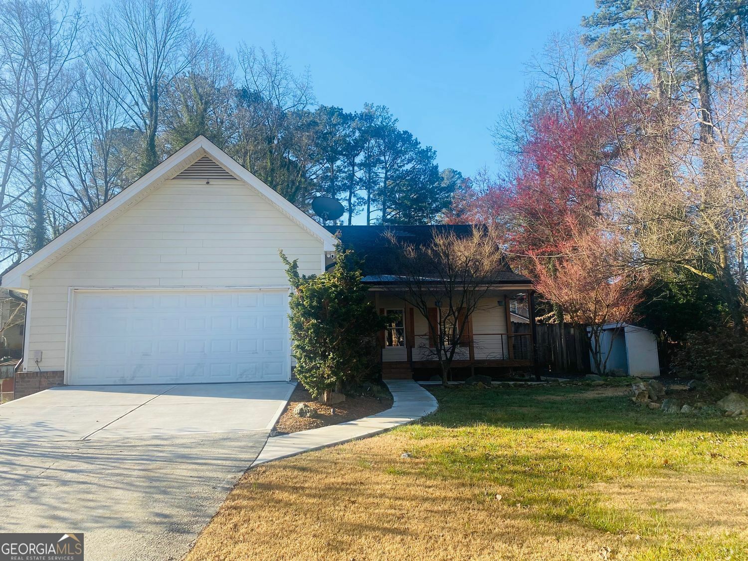 Property Photo: 5206 Westhill Drive NW GA 30071
