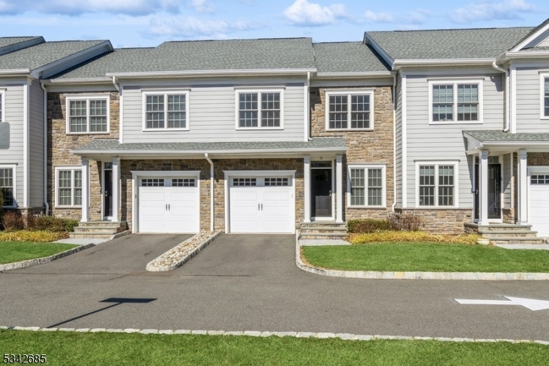 Property Photo: 321 E Grove St 11 NJ 07090