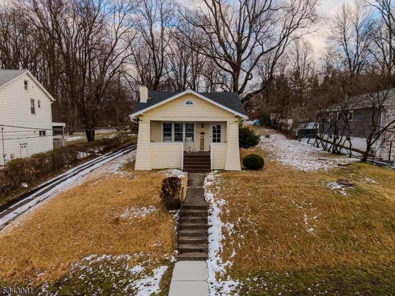 Property Photo:  20 Terrace Ave  NJ 07052 