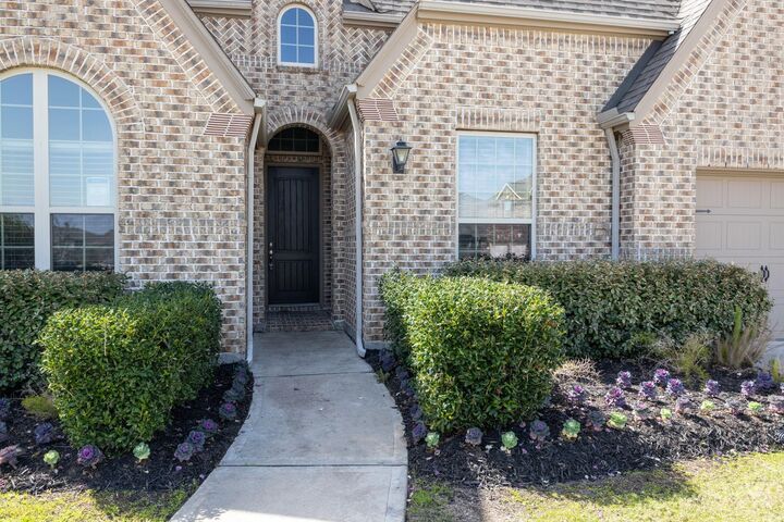Property Photo: 2300 Ridgewood Manor Court TX 77578