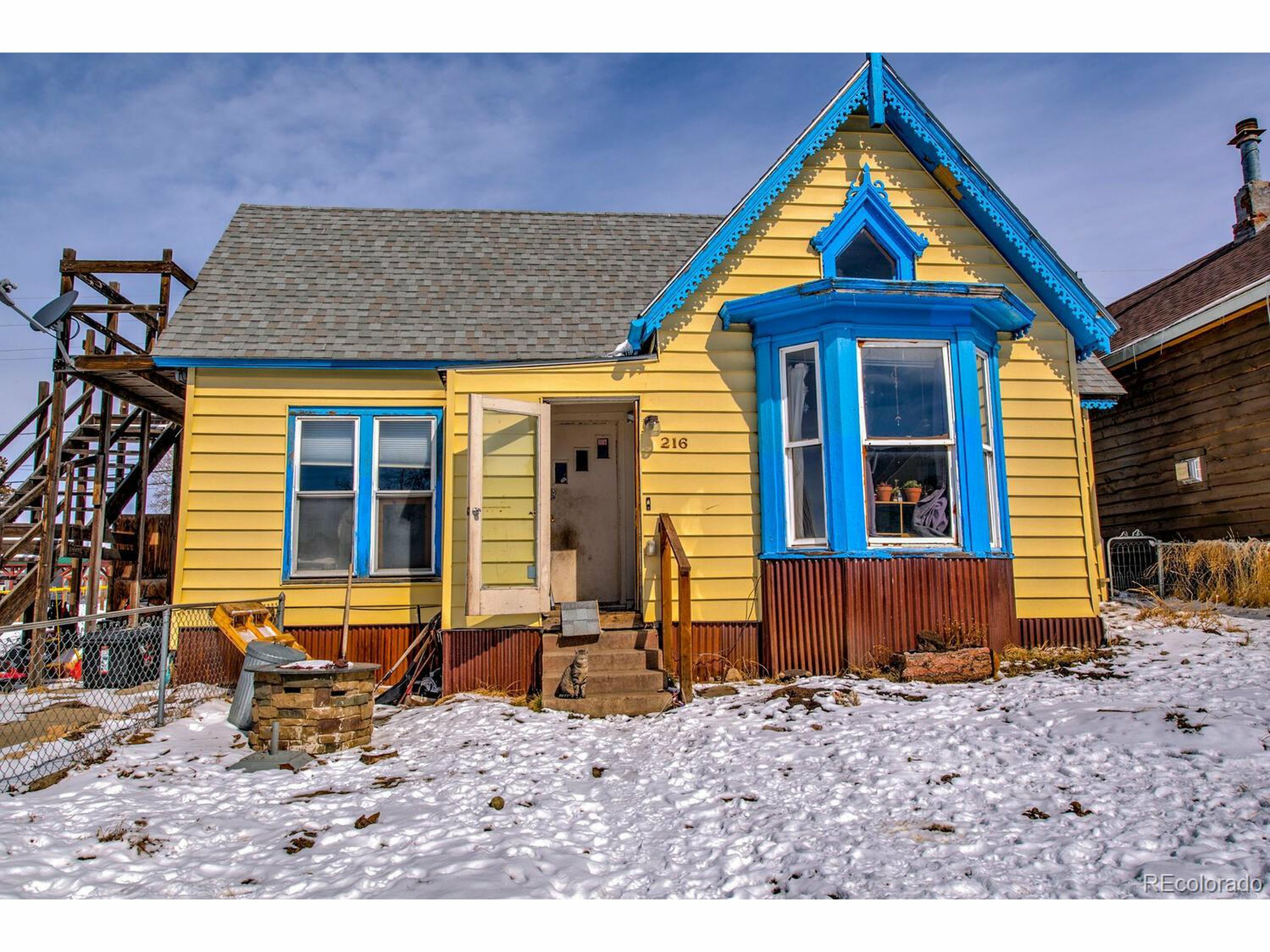 Property Photo: 216 E 8th St CO 80461