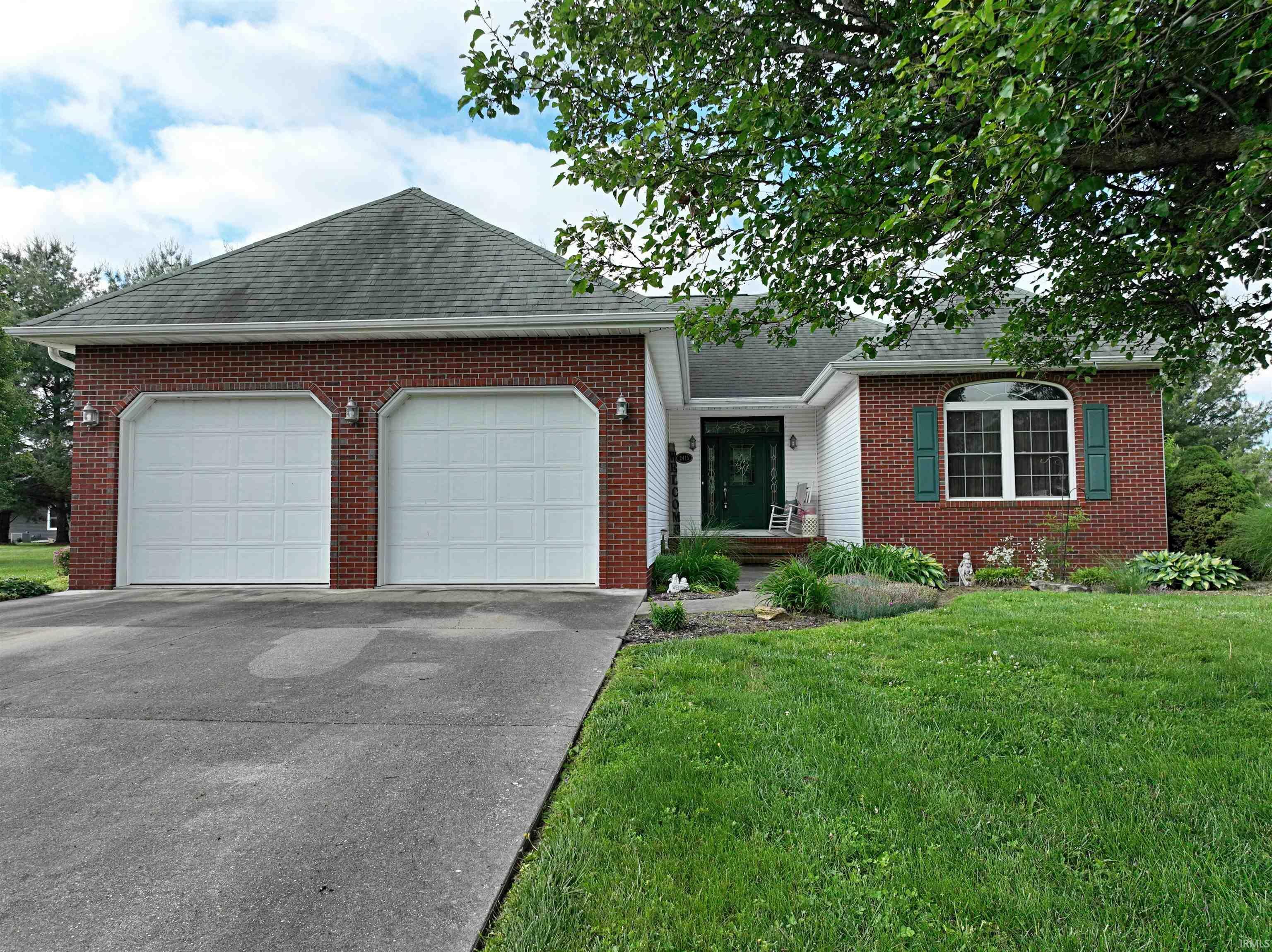 Property Photo: 2413 Cynthia Court IN 47501
