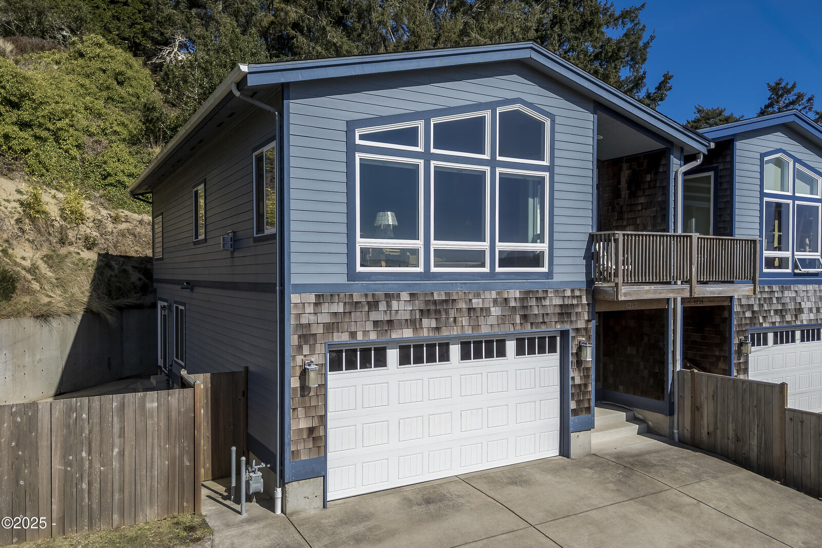 Property Photo:  1217 SW Harbor Drive  OR 97365 