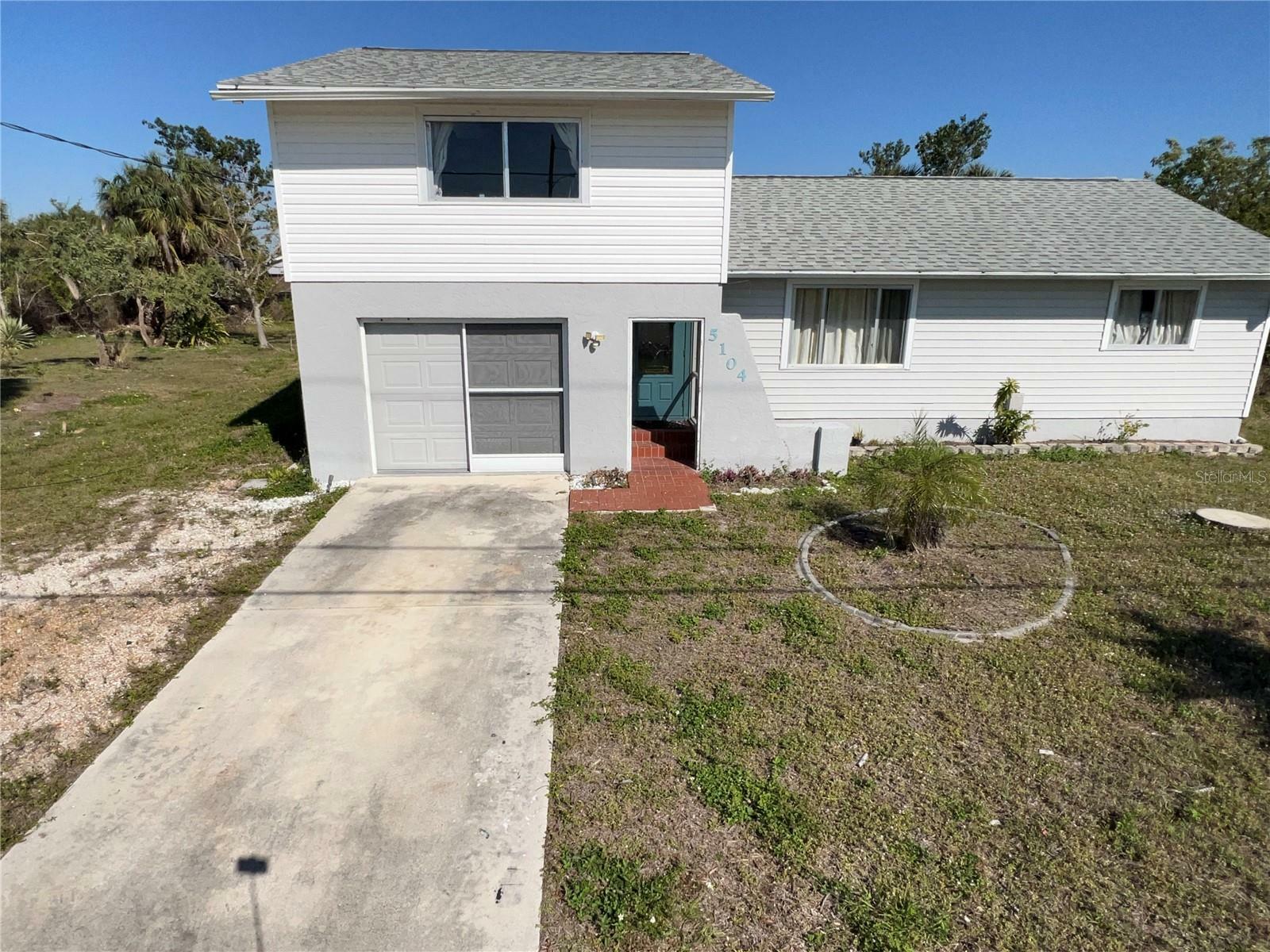 Property Photo:  5104 Silver Bell Drive  FL 33948 