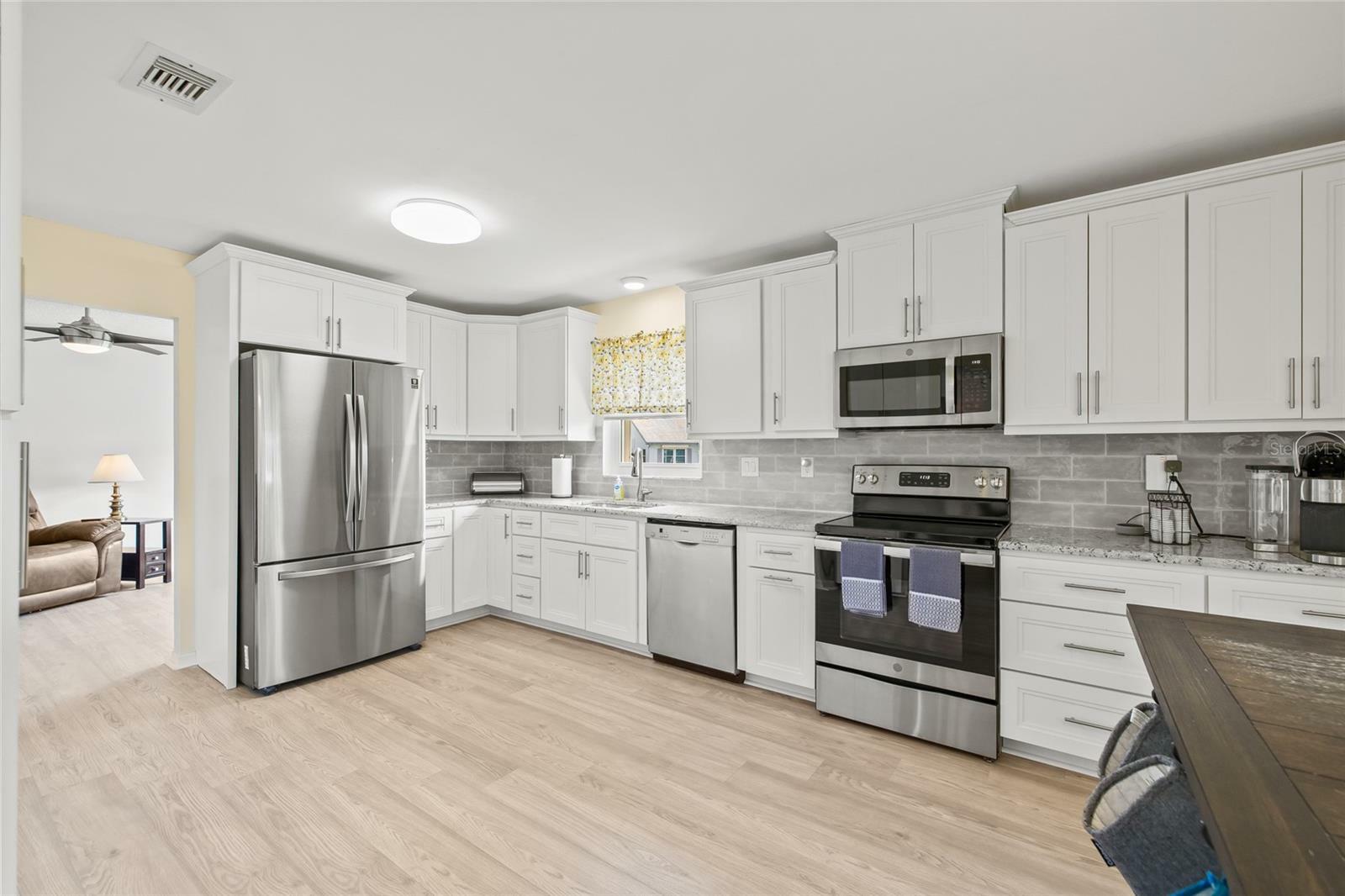 Property Photo: 1319 Leland Drive 101 FL 33573