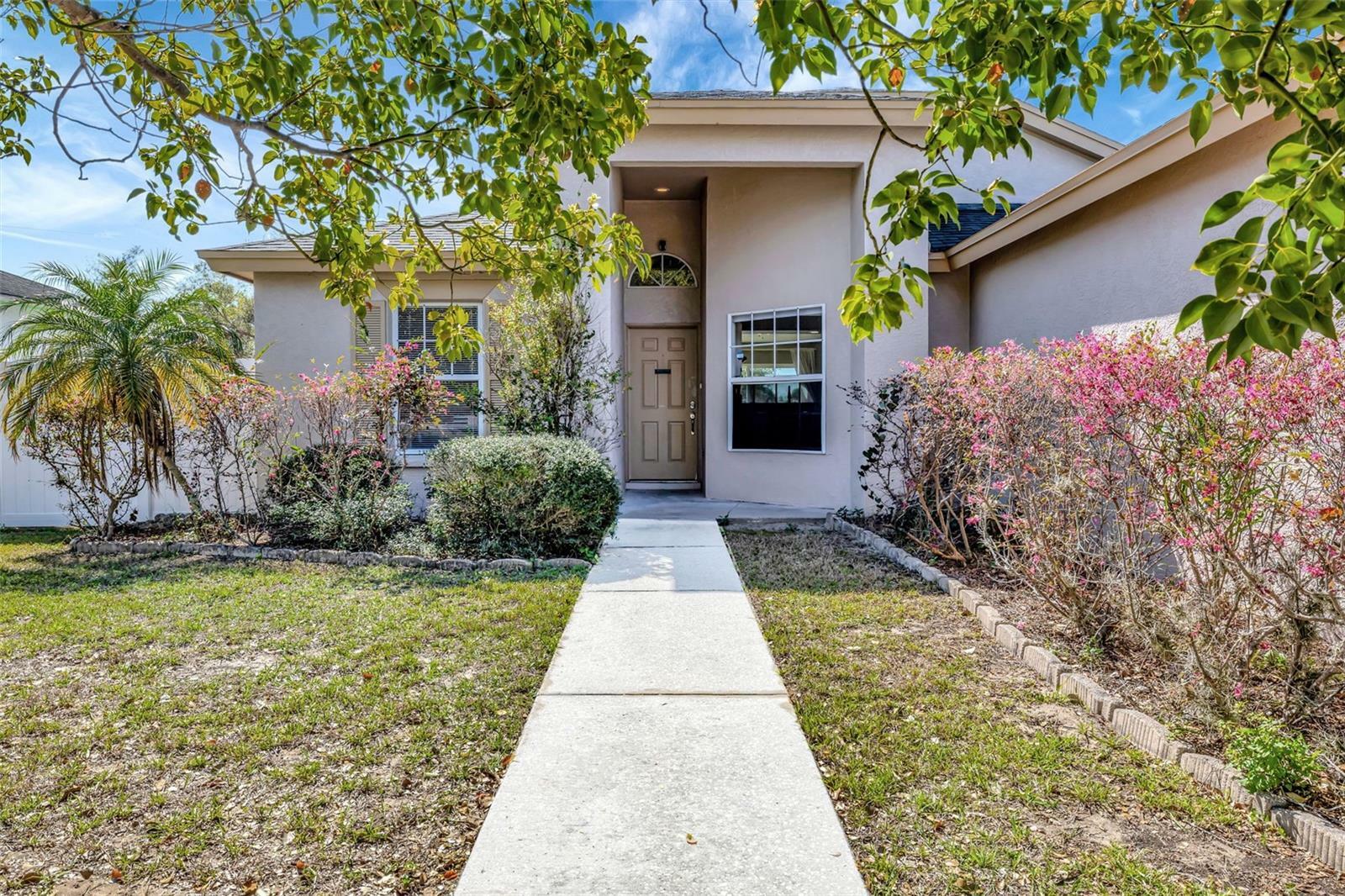 Property Photo:  669 Lakemont Drive  FL 33510 