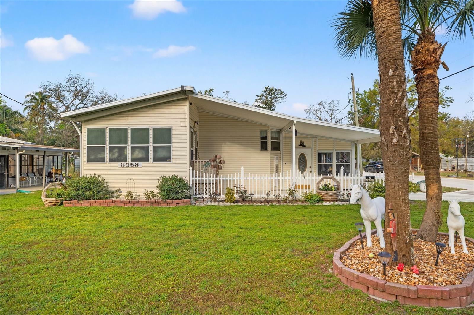 Property Photo: 3953 Autumn Palm Drive FL 33541