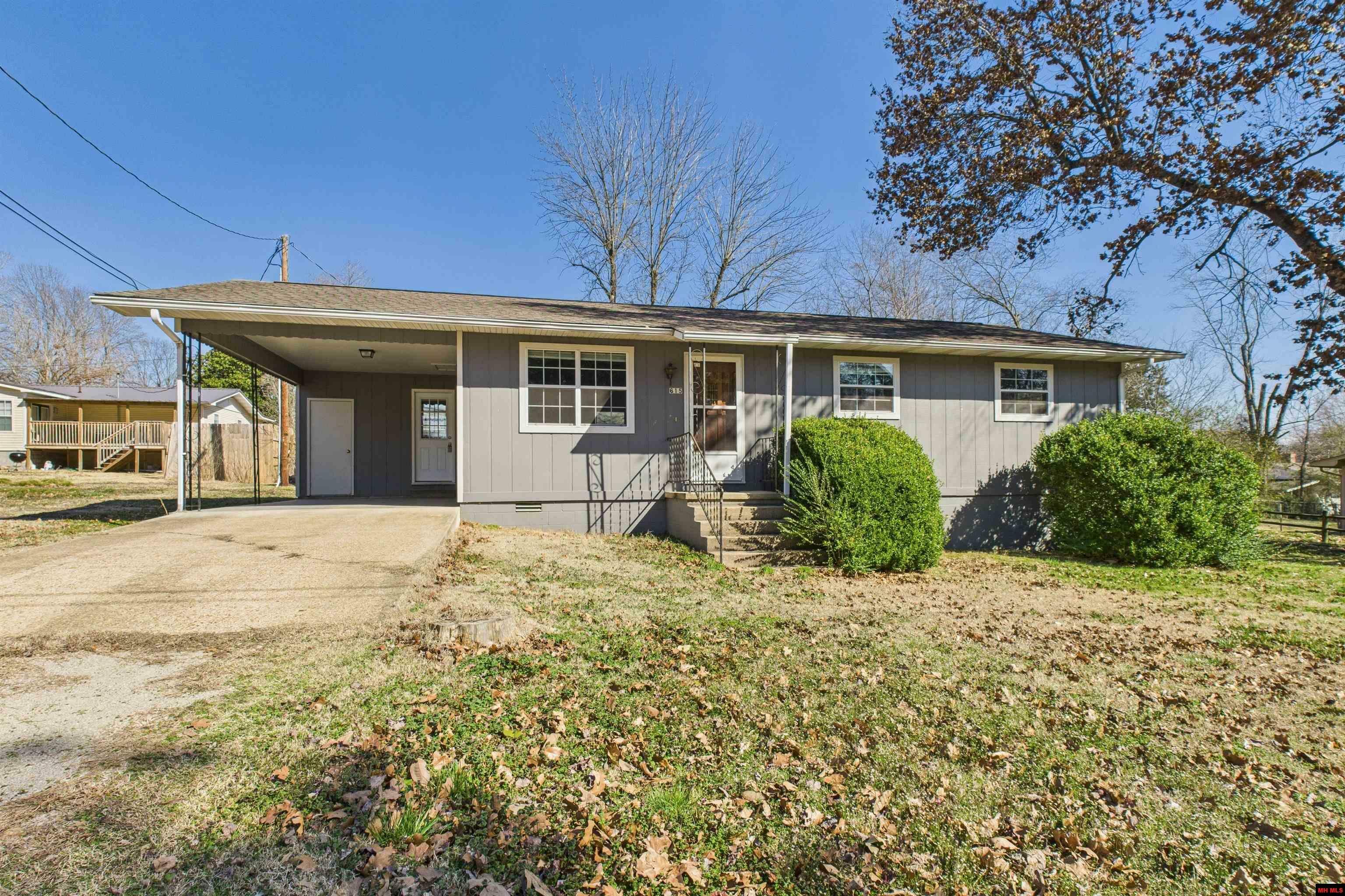 Property Photo: 615 Justis Street AR 72653