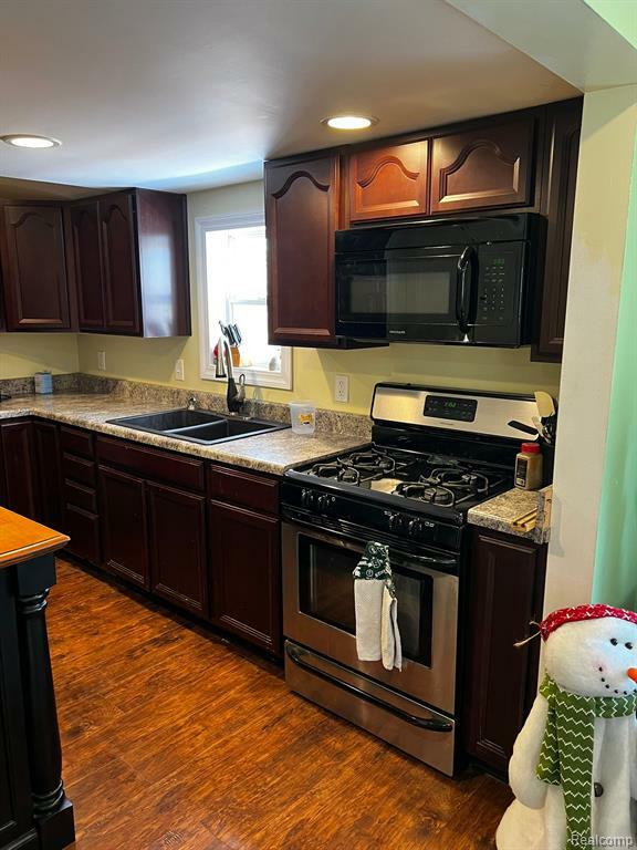 Property Photo: 89 W Burnside Road MI 48435 9644