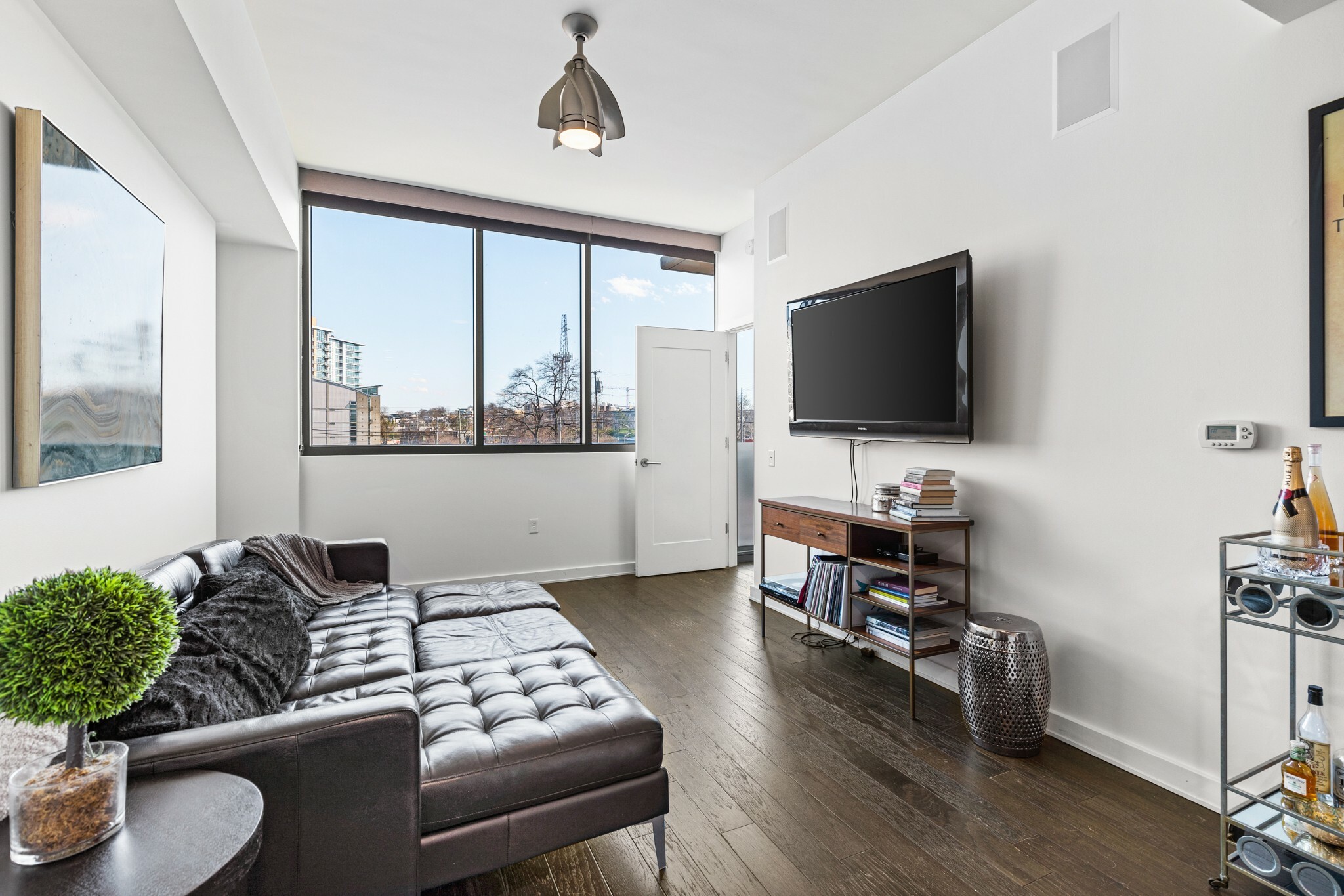 Property Photo: 1212 Laurel St 206 TN 37203