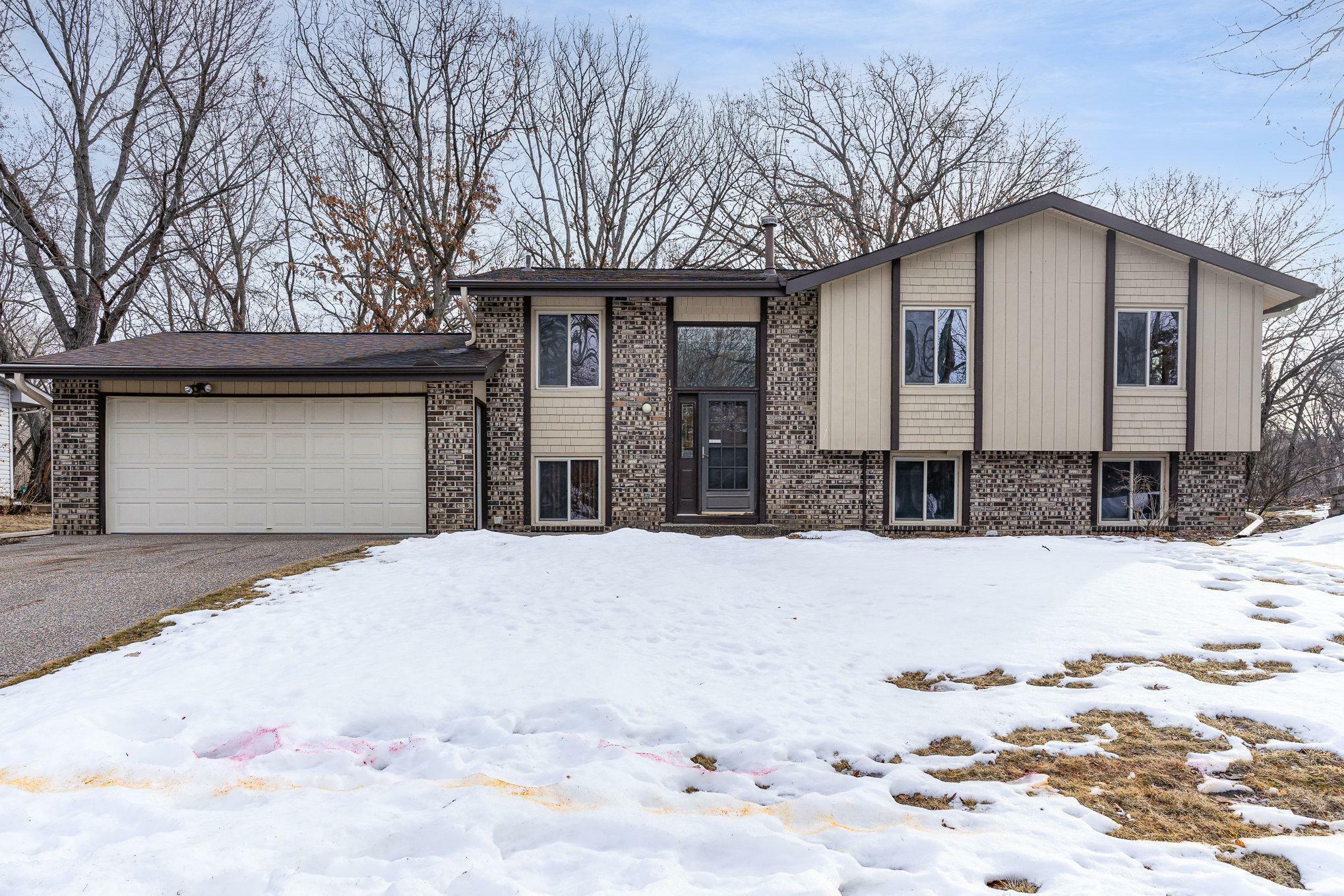 Property Photo:  12011 Red Oak Court N  MN 55337 