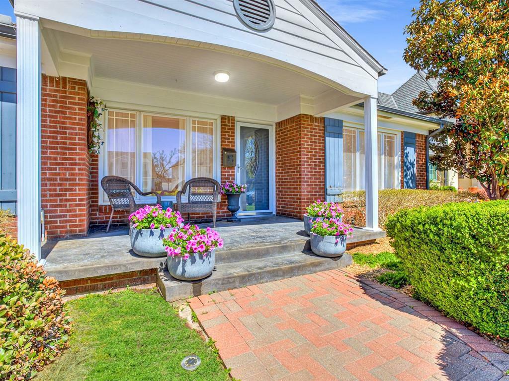 Property Photo: 1109 Bedford Drive OK 73116