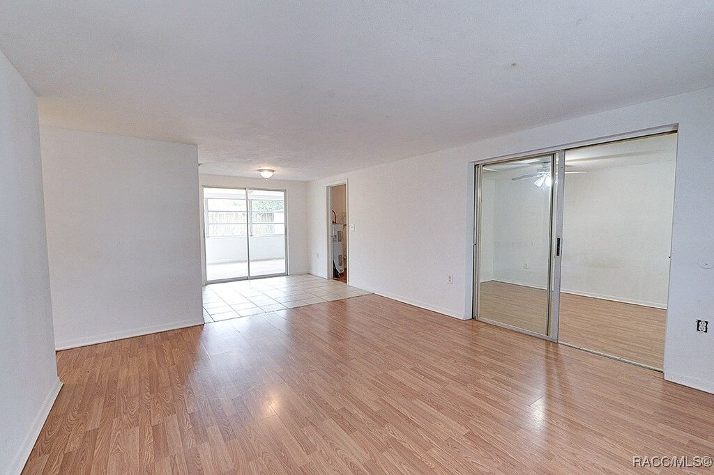 Property Photo:  11 Oak Knoll Street  FL 34465 