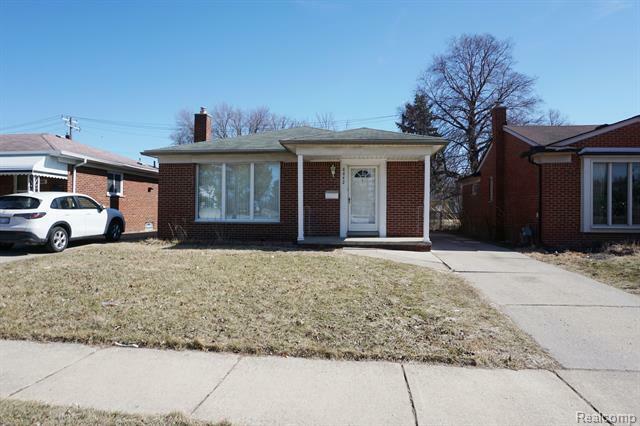 Property Photo:  8842  Dale  MI 48239 