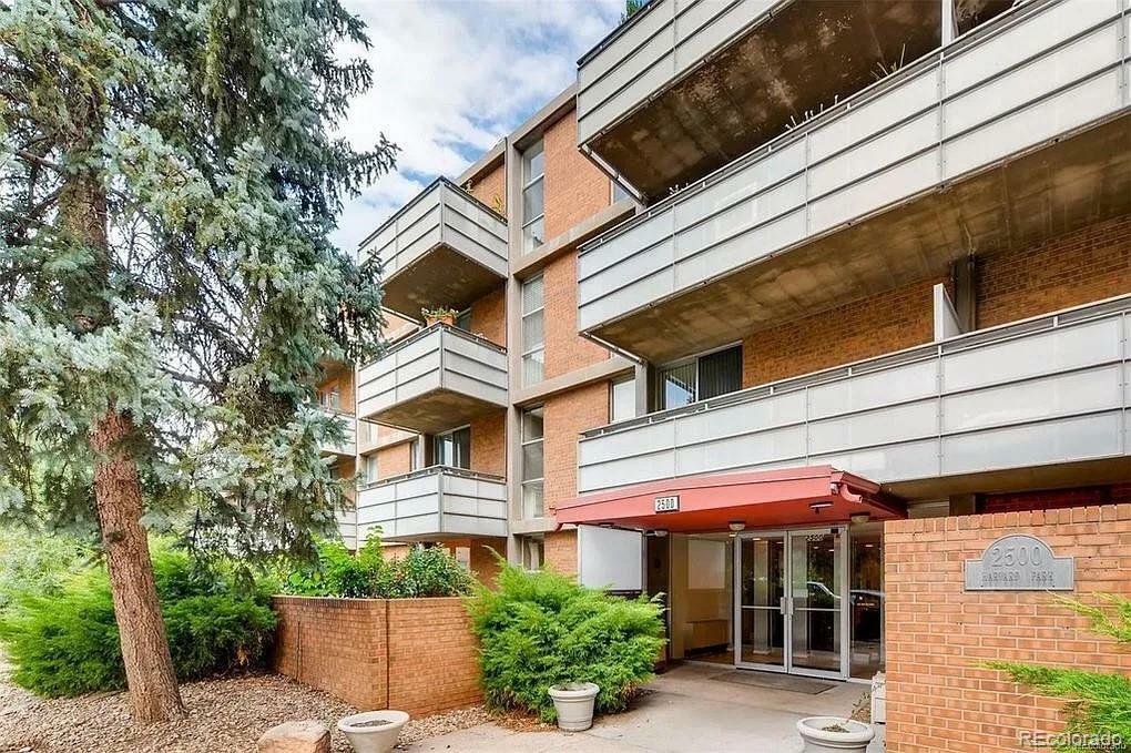 Property Photo: 2500 S York Street 401 CO 80210
