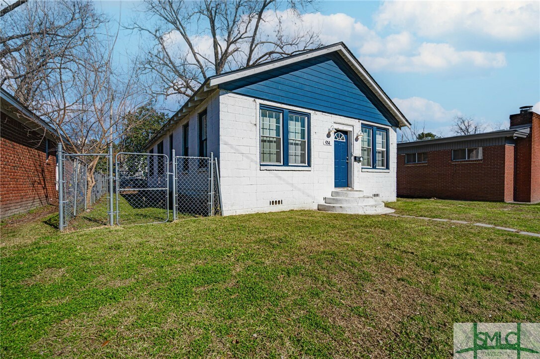 Property Photo:  914 W 42nd Street  GA 31415 