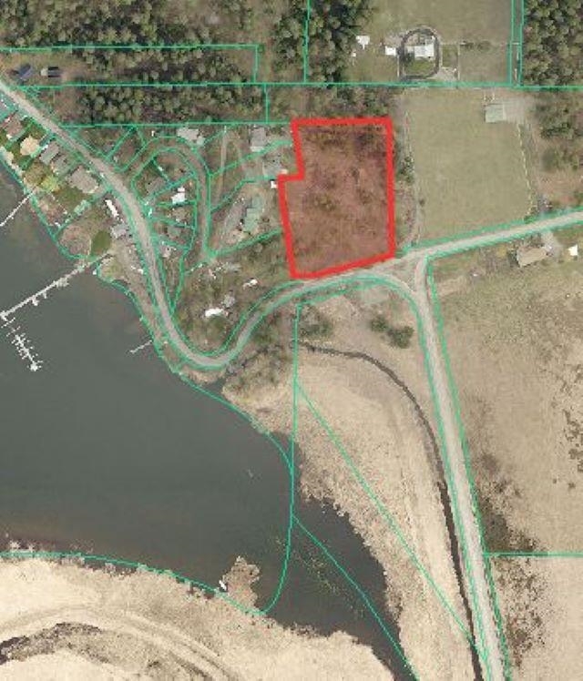 Property Photo:  24321 E Hauser Lake Rd  WA 99025 