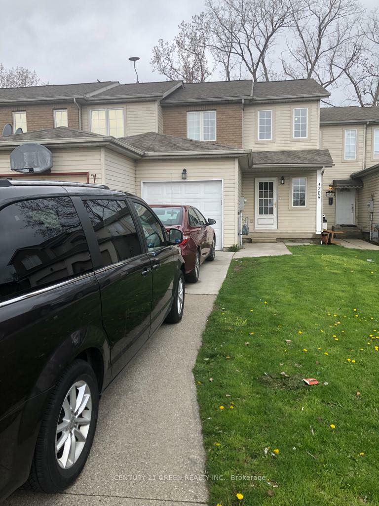 Photo de la propriété: 4209 Pioneer Avenue ON N9G 2W7