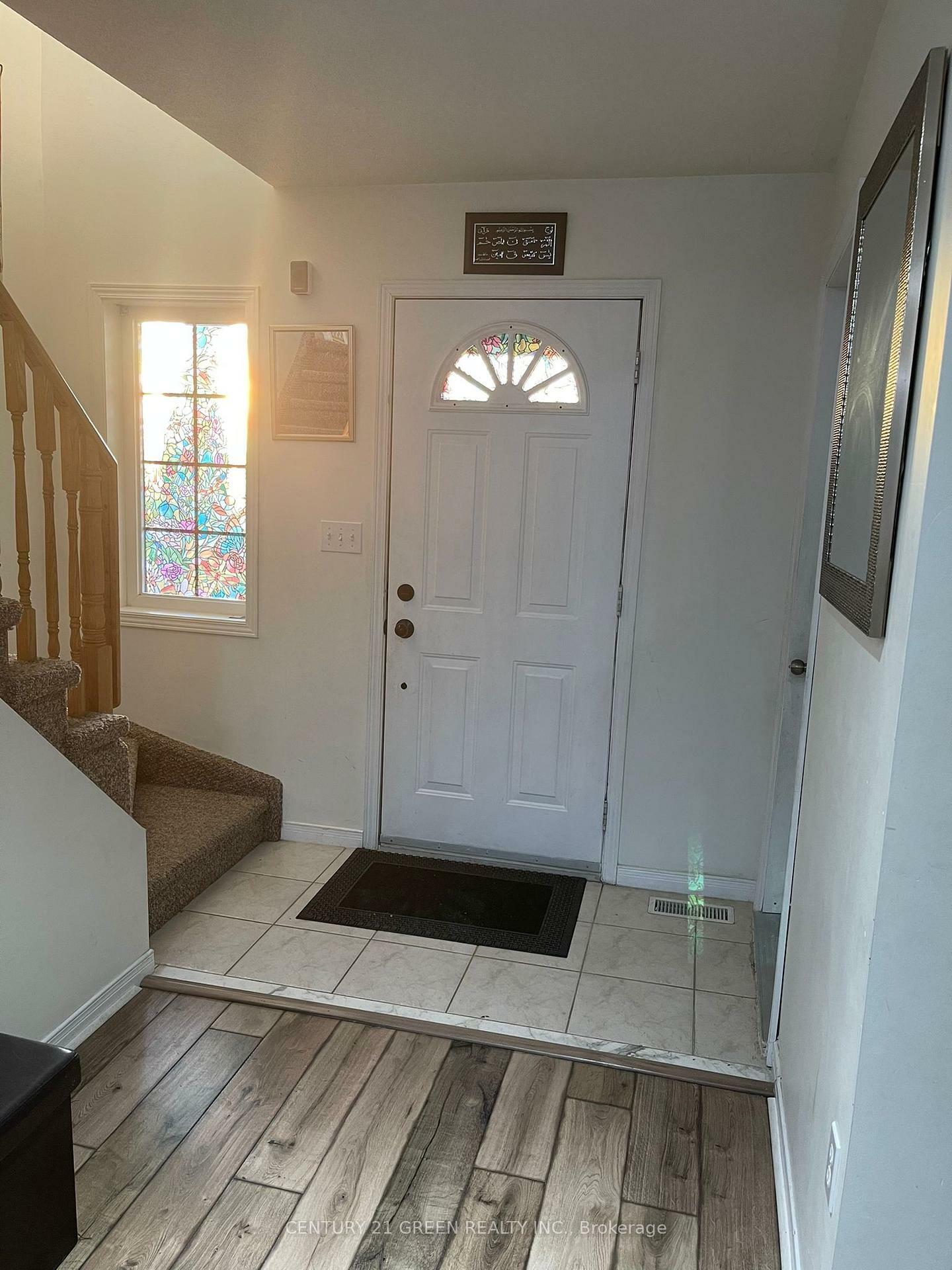 Photo de la propriété:  4209 Pioneer Avenue  ON N9G 2W7 