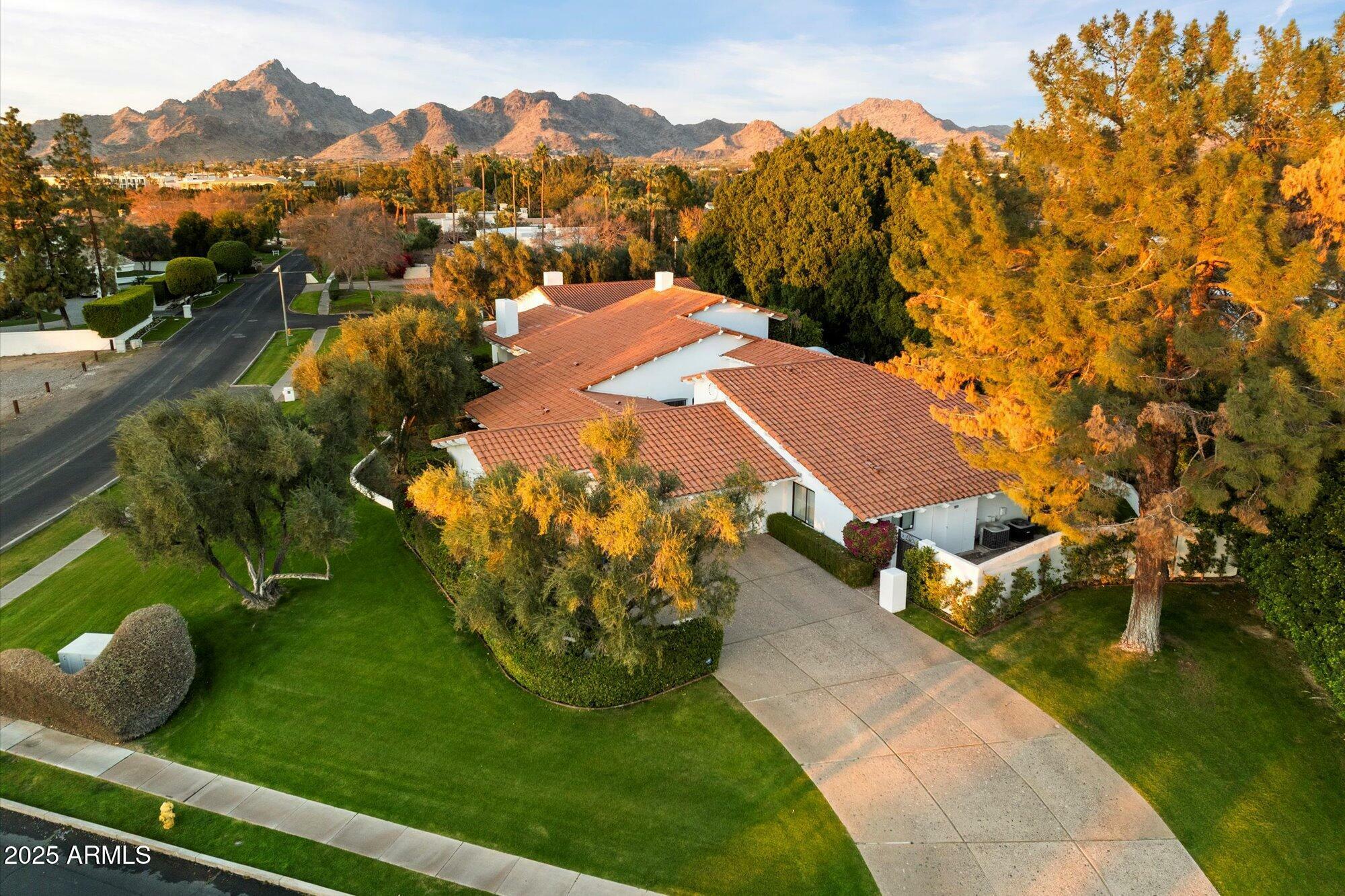 Property Photo: 84 Biltmore Est -- AZ 85016