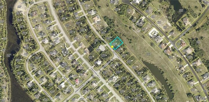 Property Photo: 651 Creuset Ave S FL 33974
