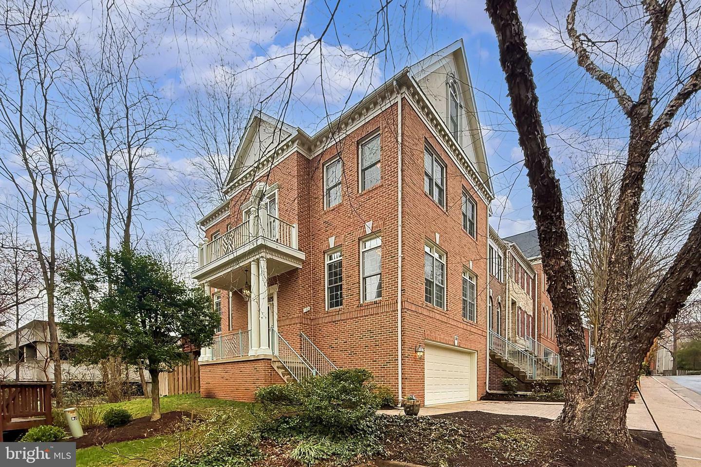 132 Rees Place  Falls Church VA 22046 photo