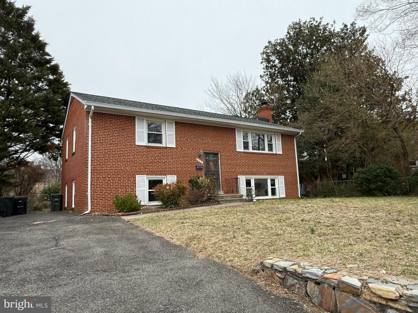 Property Photo:  507 N Wakefield Street  VA 22203 