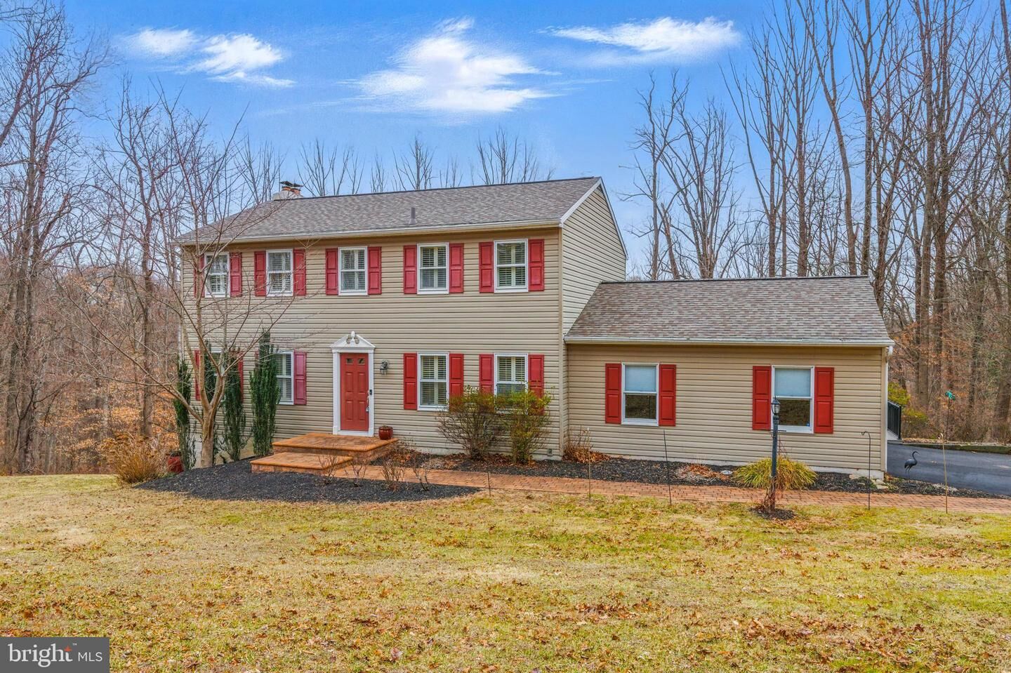 Property Photo: 121 Ridgewood Circle PA 19335
