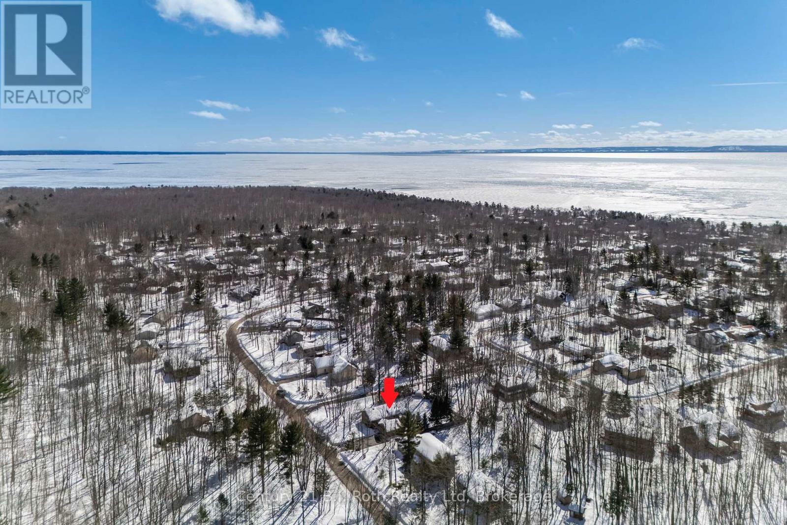 Photo de la propriété:  100 Tall Pines Drive  ON L9M 0H4 