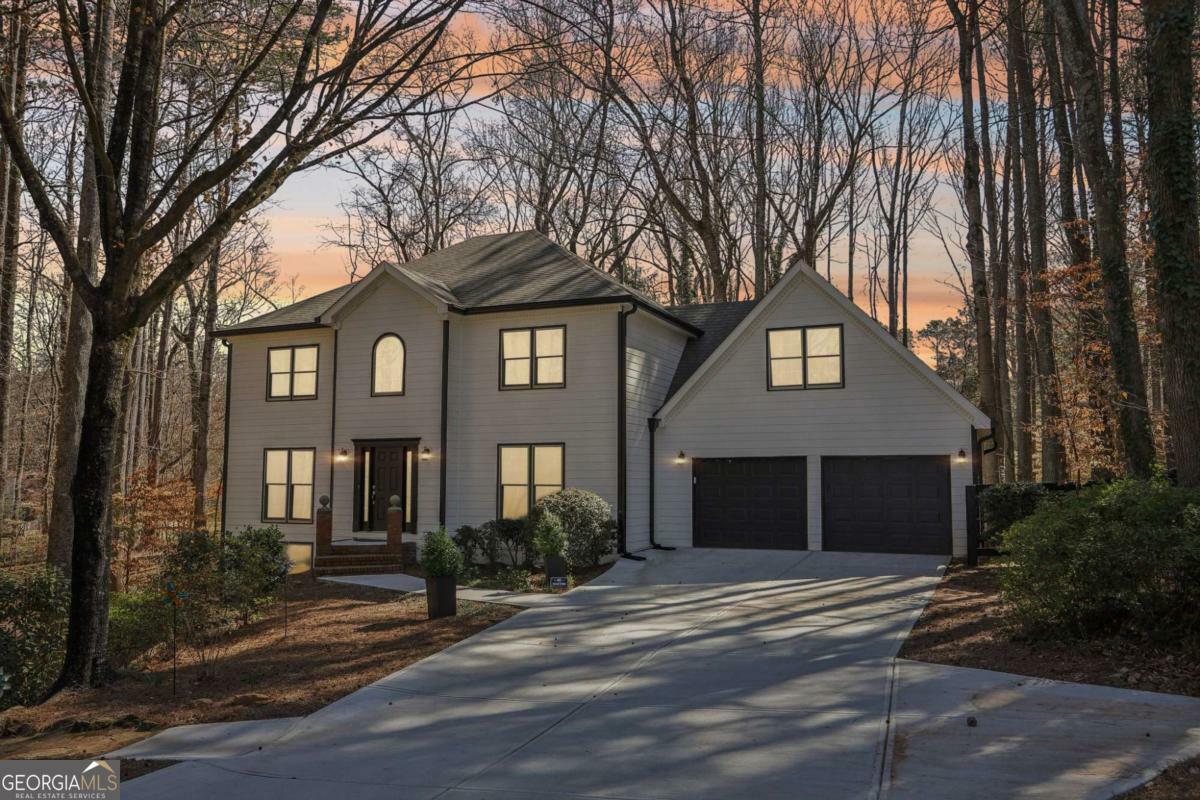 Property Photo: 325 Upper Creek Court GA 30076