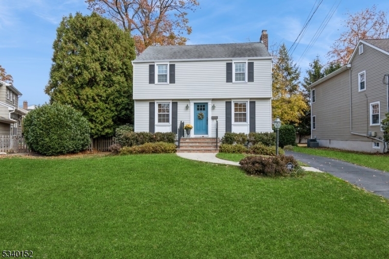 Property Photo:  132 Herning Ave  NJ 07016 