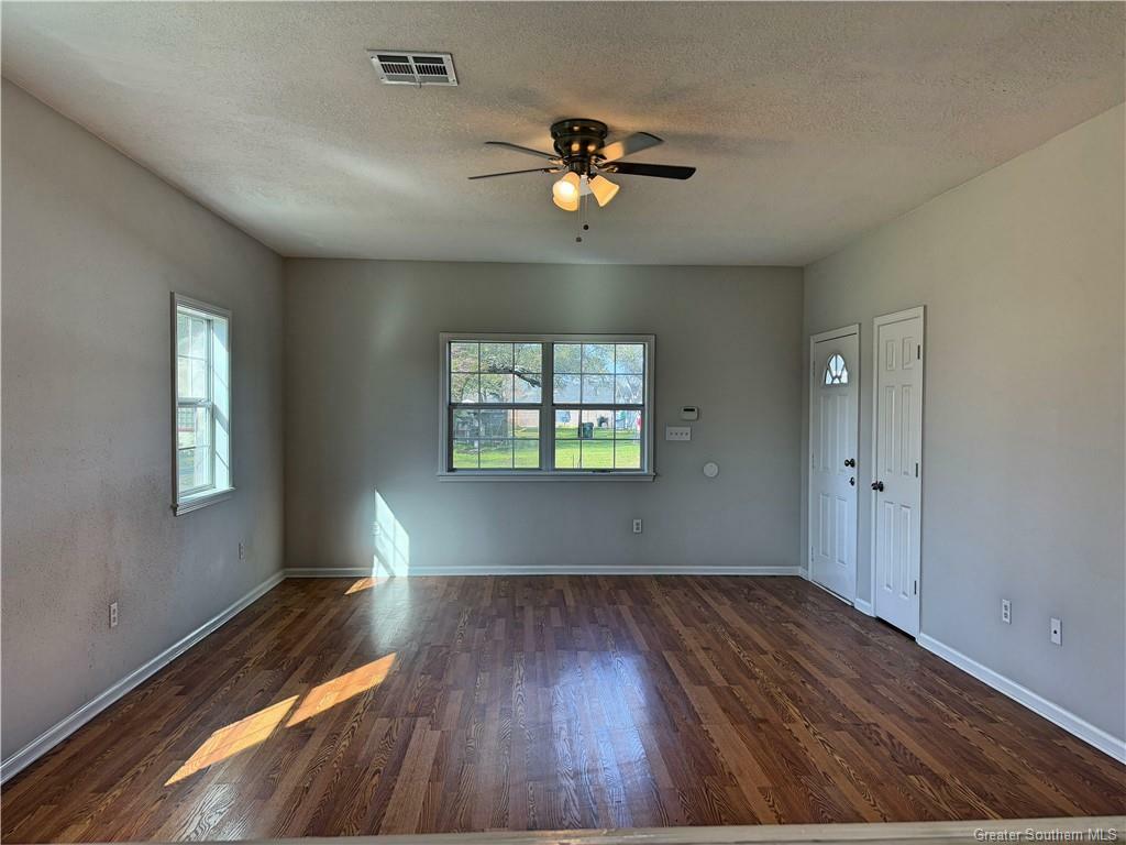 Property Photo:  405 Louisiana Avenue  LA 70601 