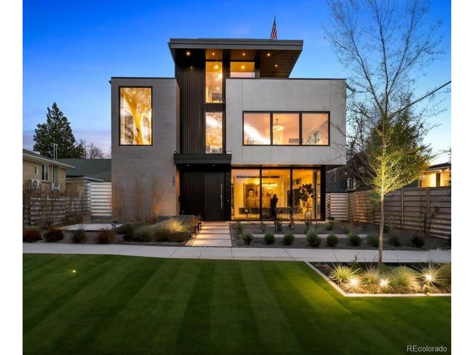 Property Photo:  562 Steele St  CO 80206 