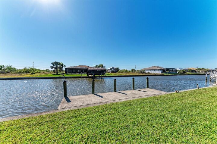 Property Photo: 8144 Antwerp Circle FL 33981