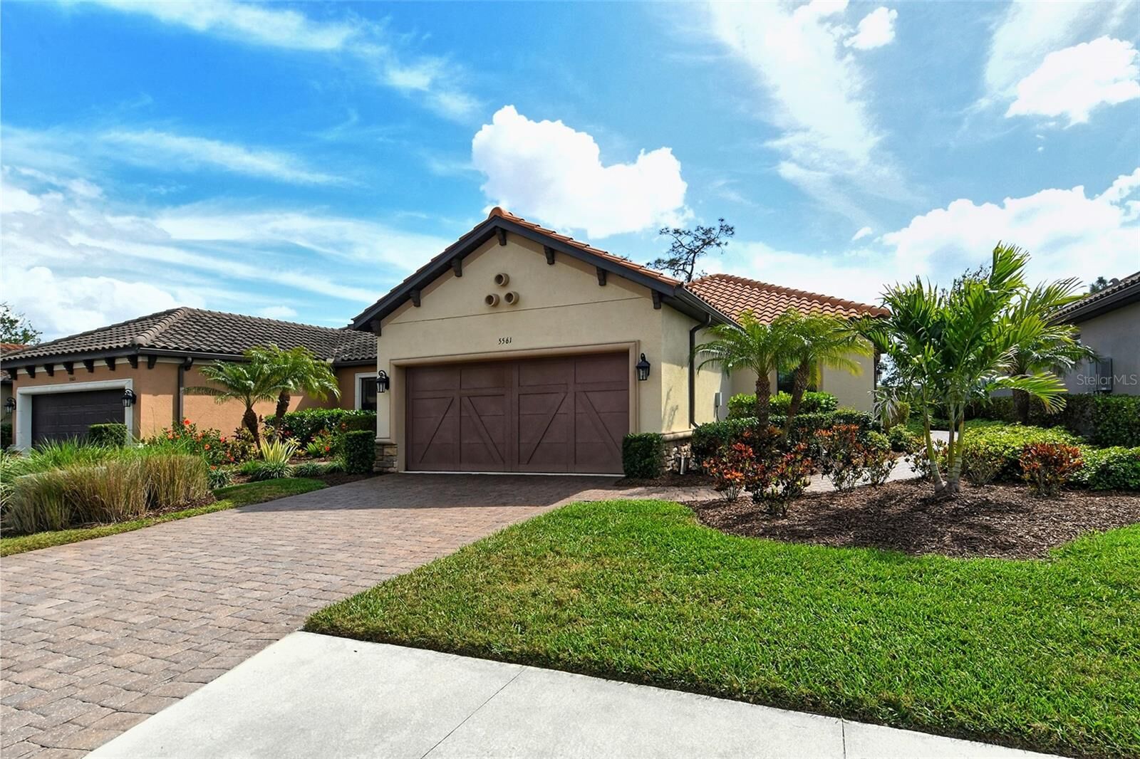 Property Photo: 5561 Sentiero Drive FL 34275