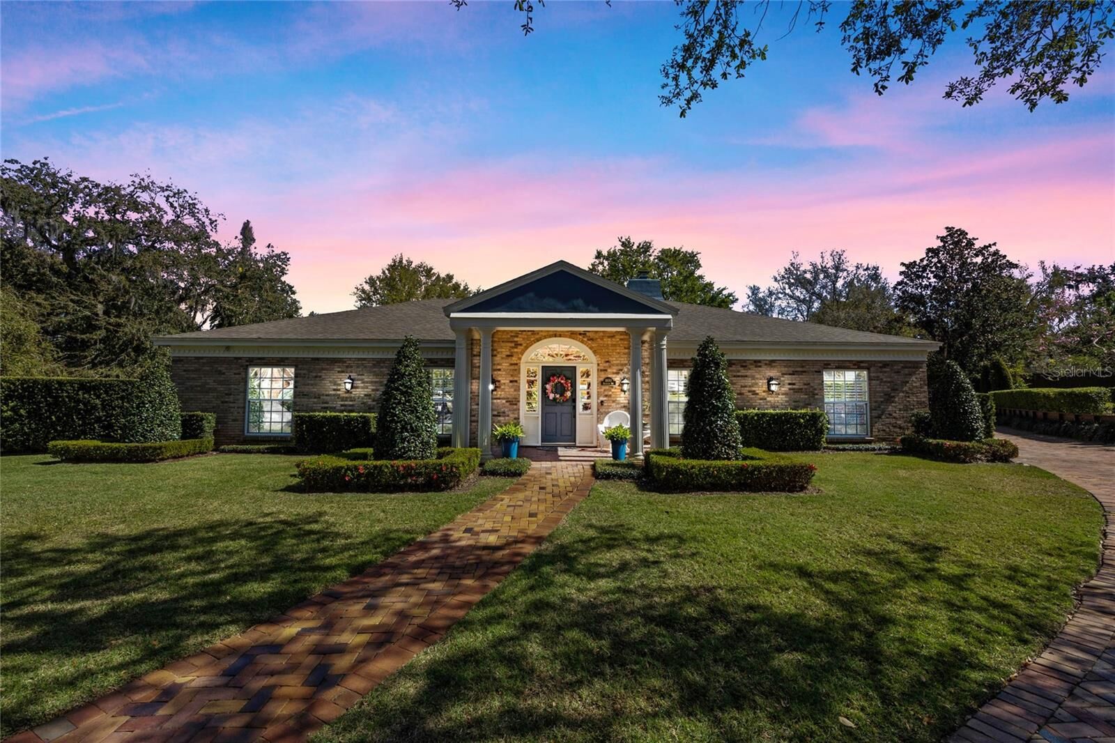 Property Photo:  1600 Barcelona Way  FL 32789 