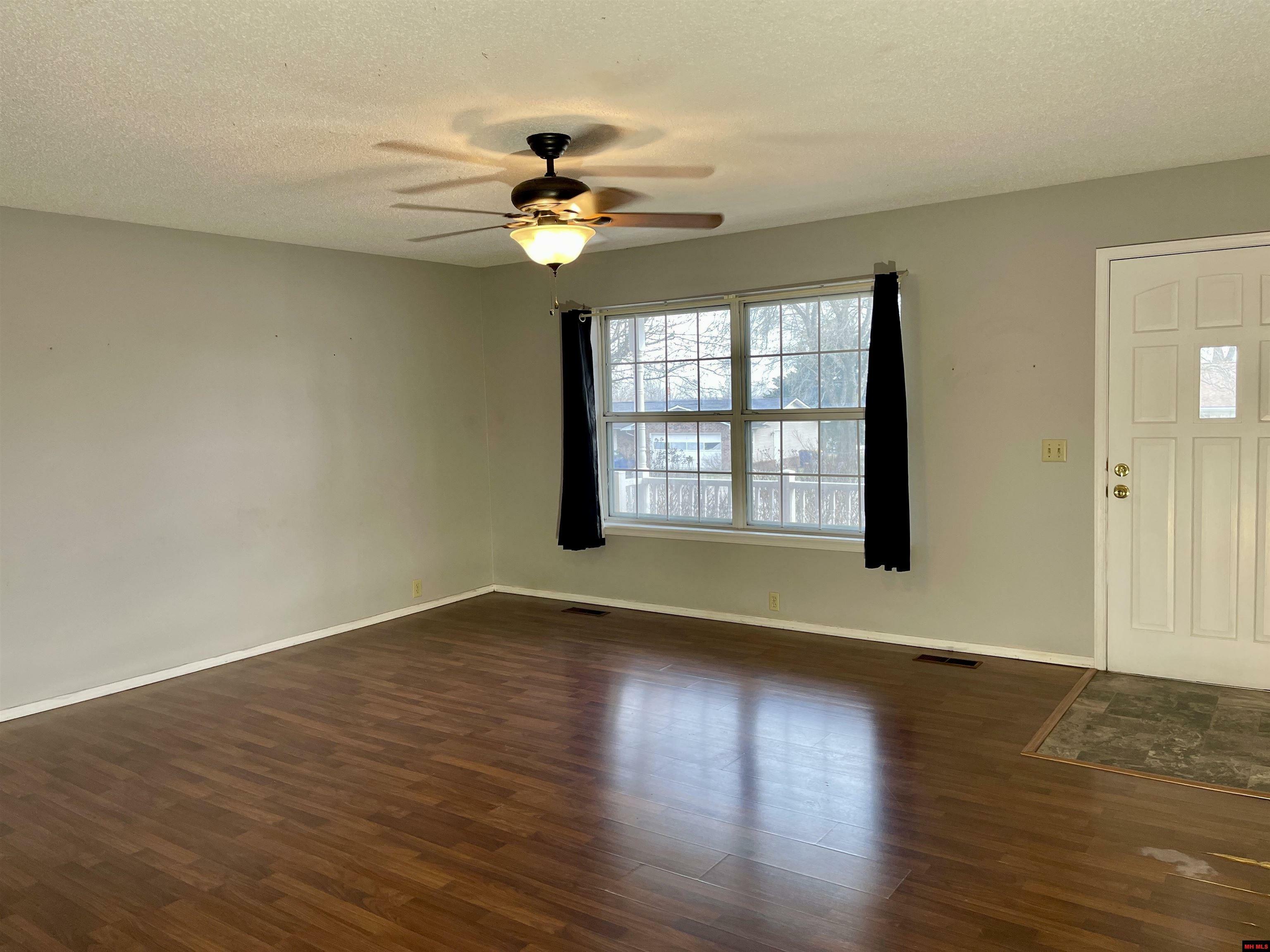 Property Photo: 501 Arkansas Avenue AR 72653