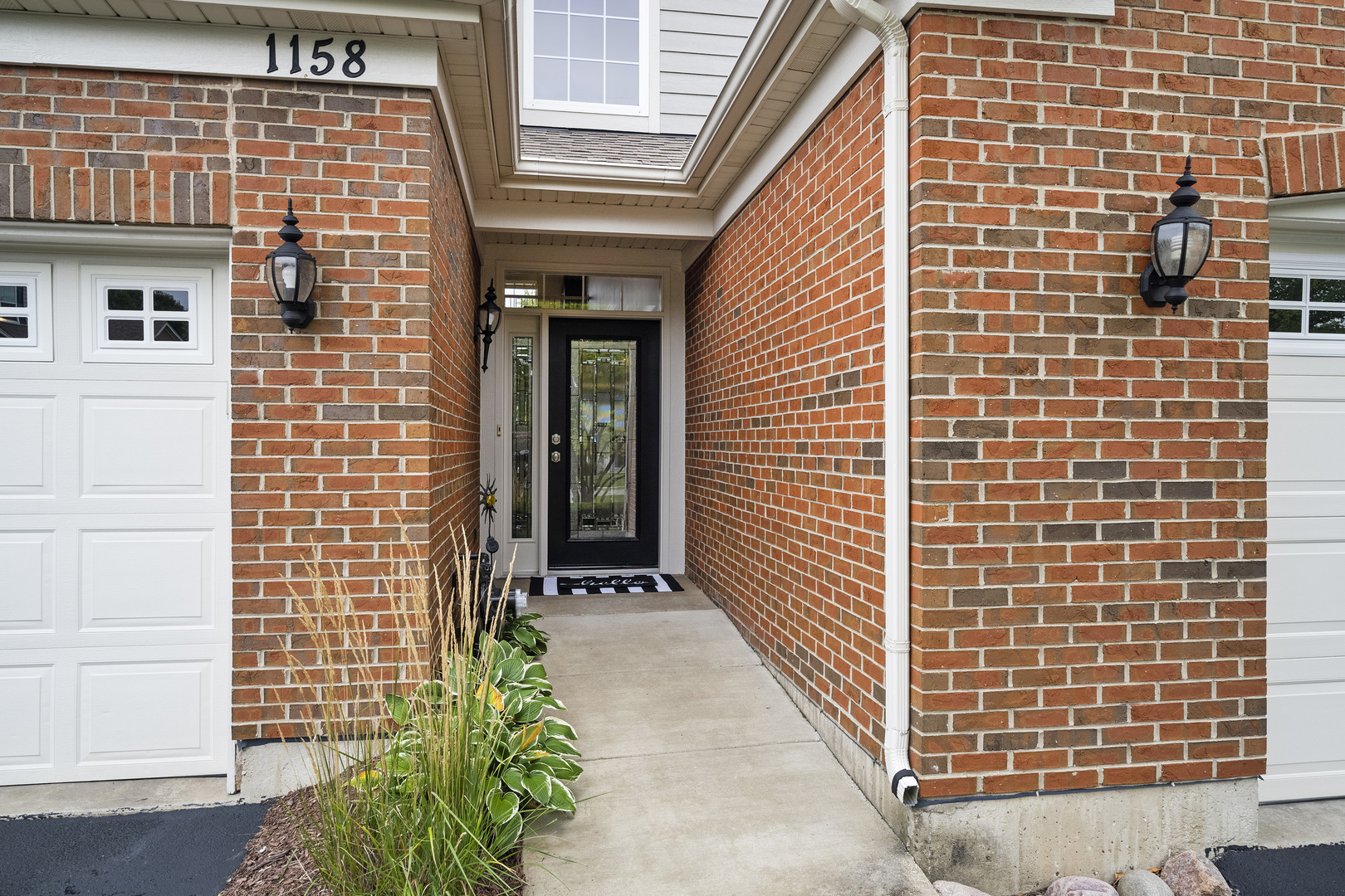 Property Photo:  1158 Betsy Ross Place  IL 60490 