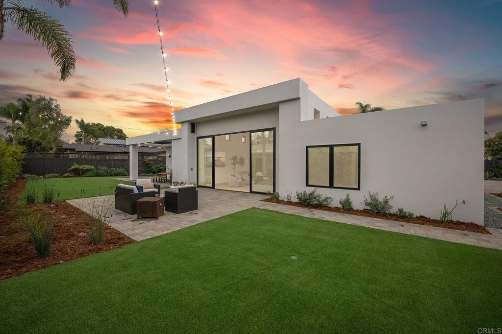 Property Photo: 810 Seabright Lane CA 92075