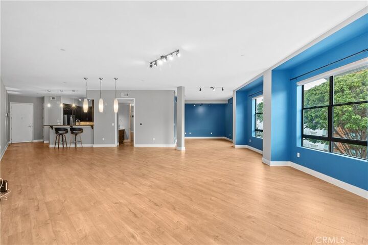 Property Photo: 395 E. 4th 25 CA 90802