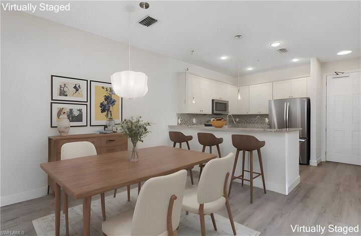 Property Photo: 9072 Covina Dr N 5505 FL 34113