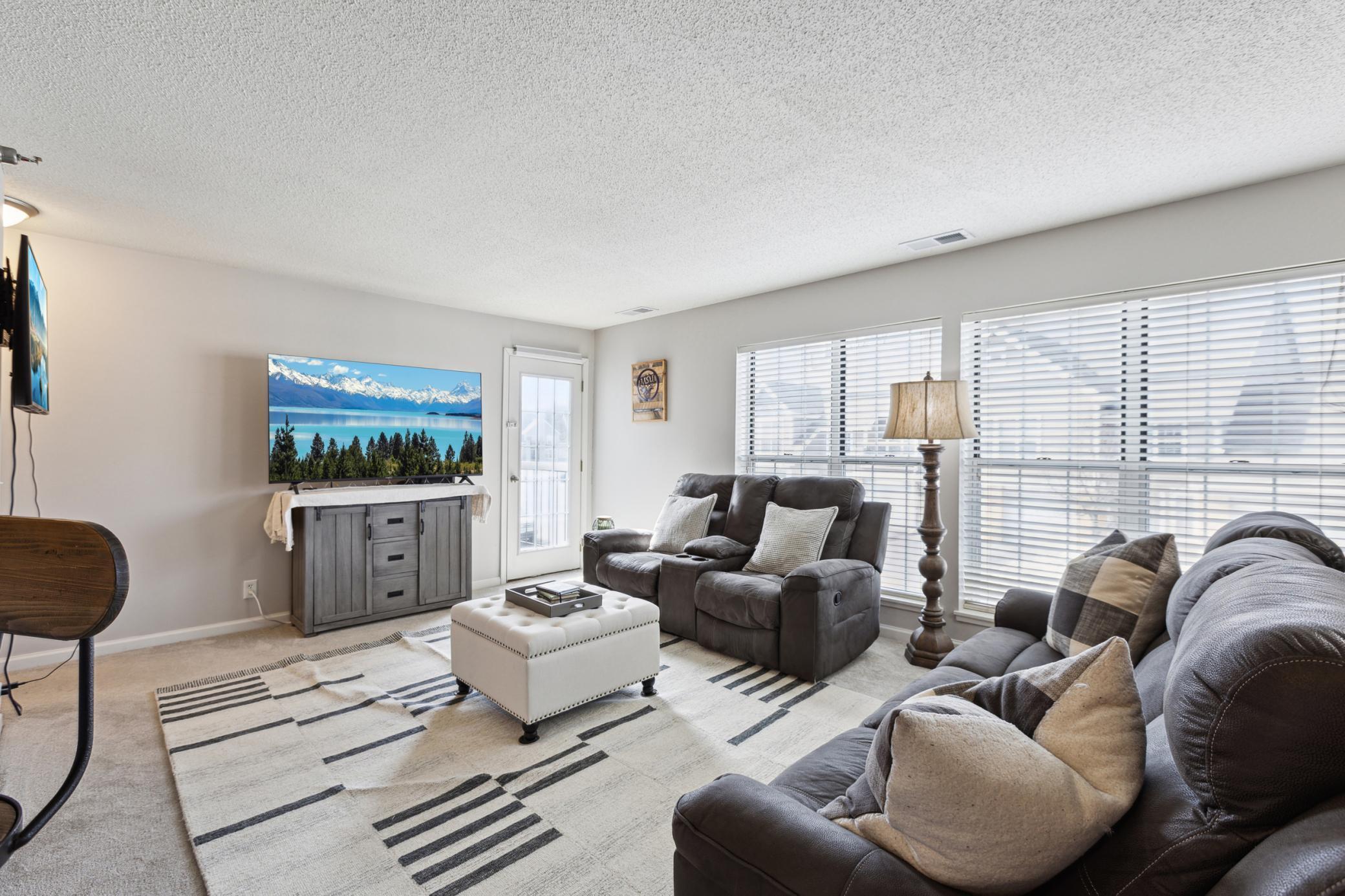 Property Photo: 6048 Chasewood Parkway 204 MN 55343