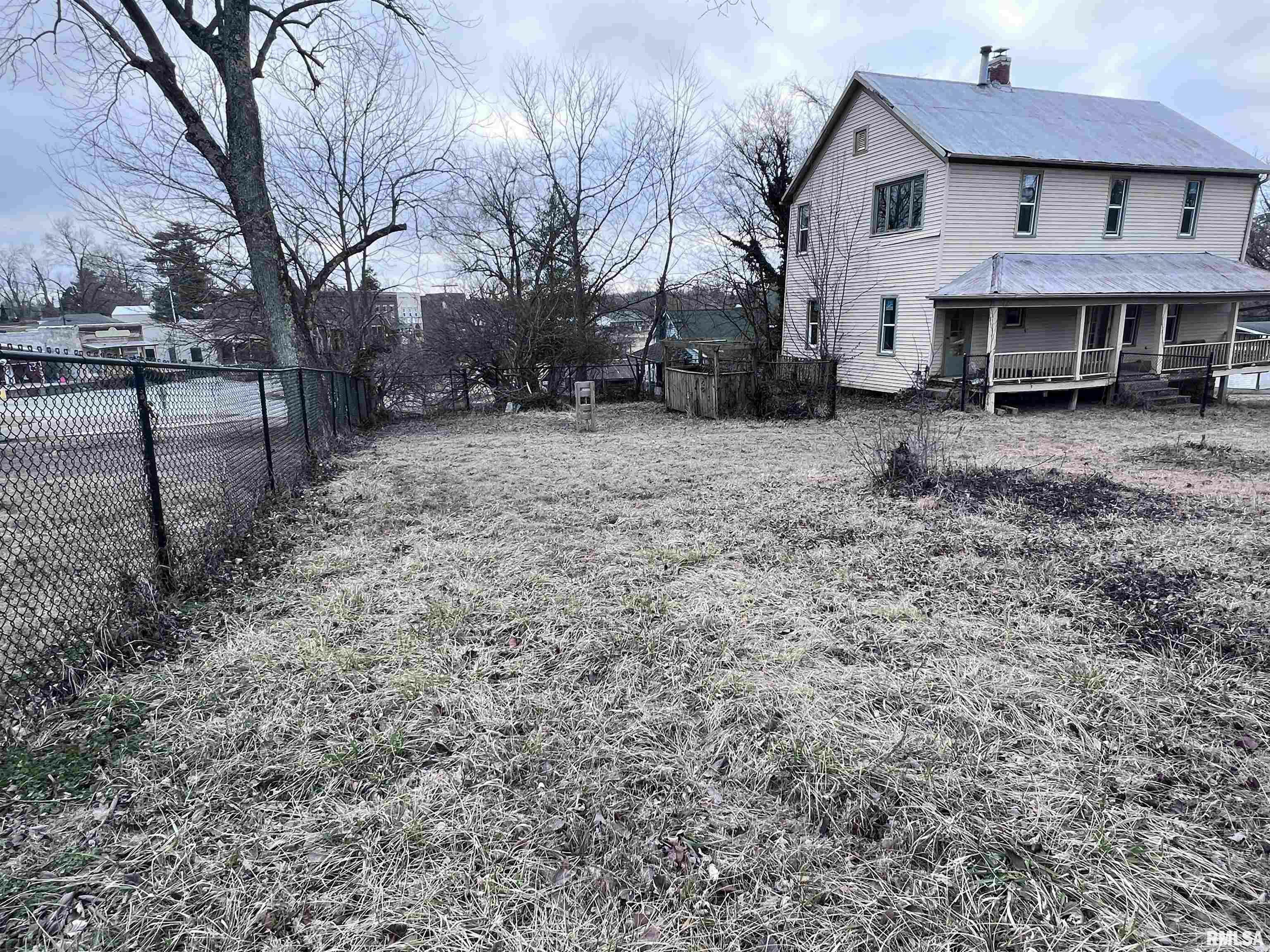 Property Photo: 105 E Pine Street IL 62905