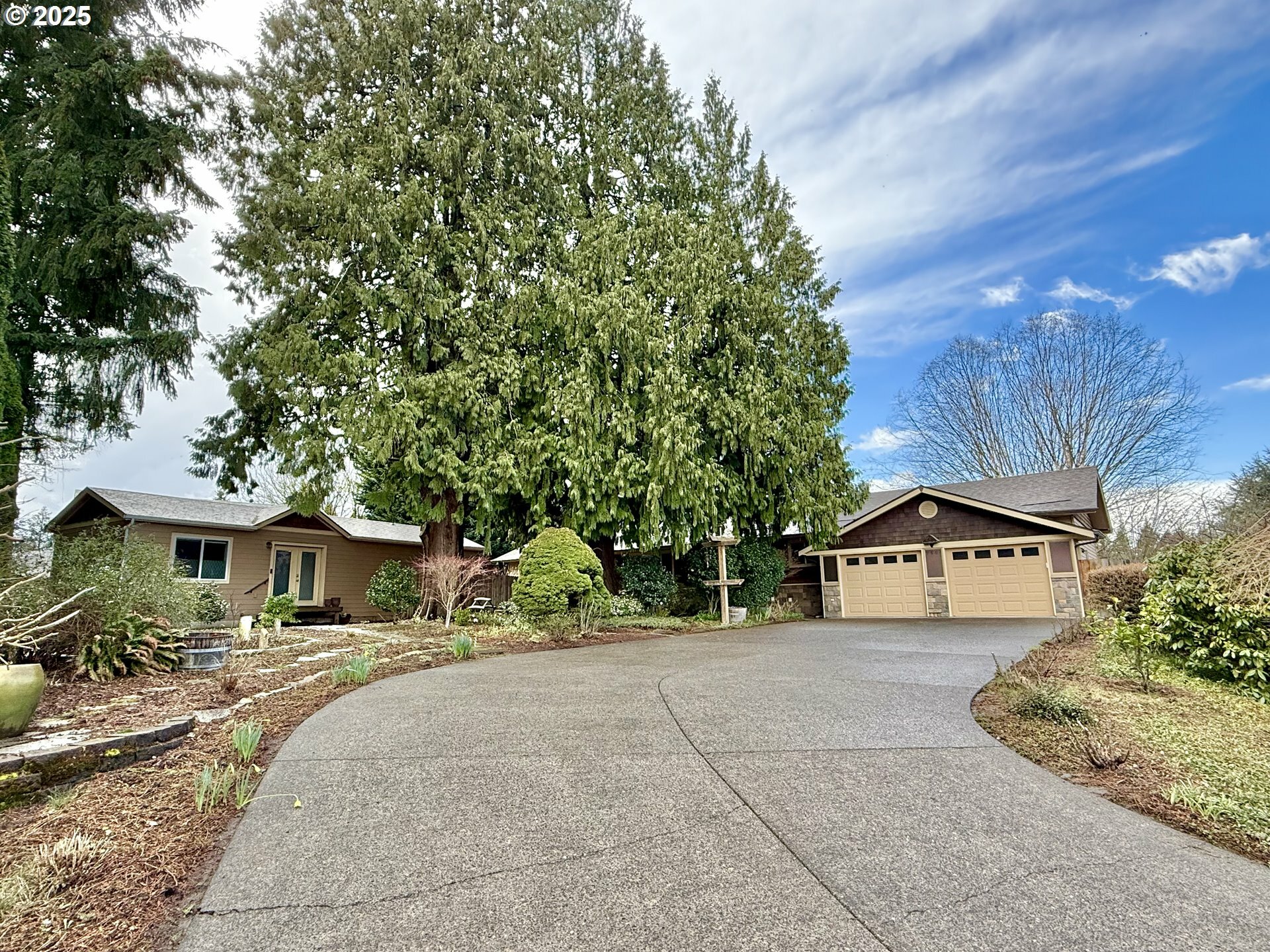 Property Photo:  3501 NE 113th St  WA 98686 