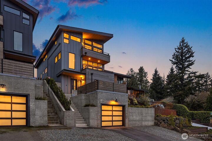 Property Photo:  2521 NW 92nd Street  WA 98117 