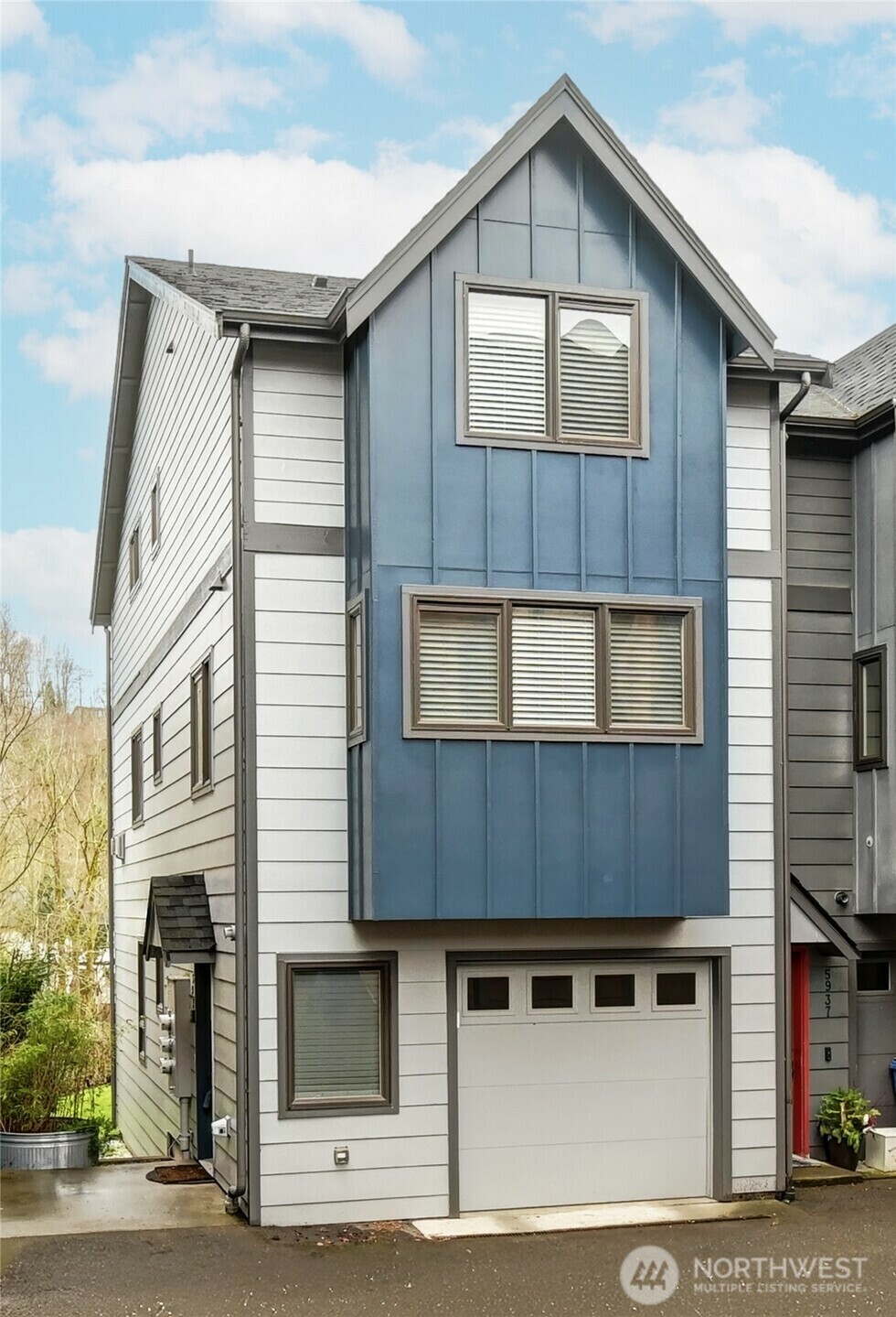 Property Photo: 5939 Delridge Way SW WA 98106