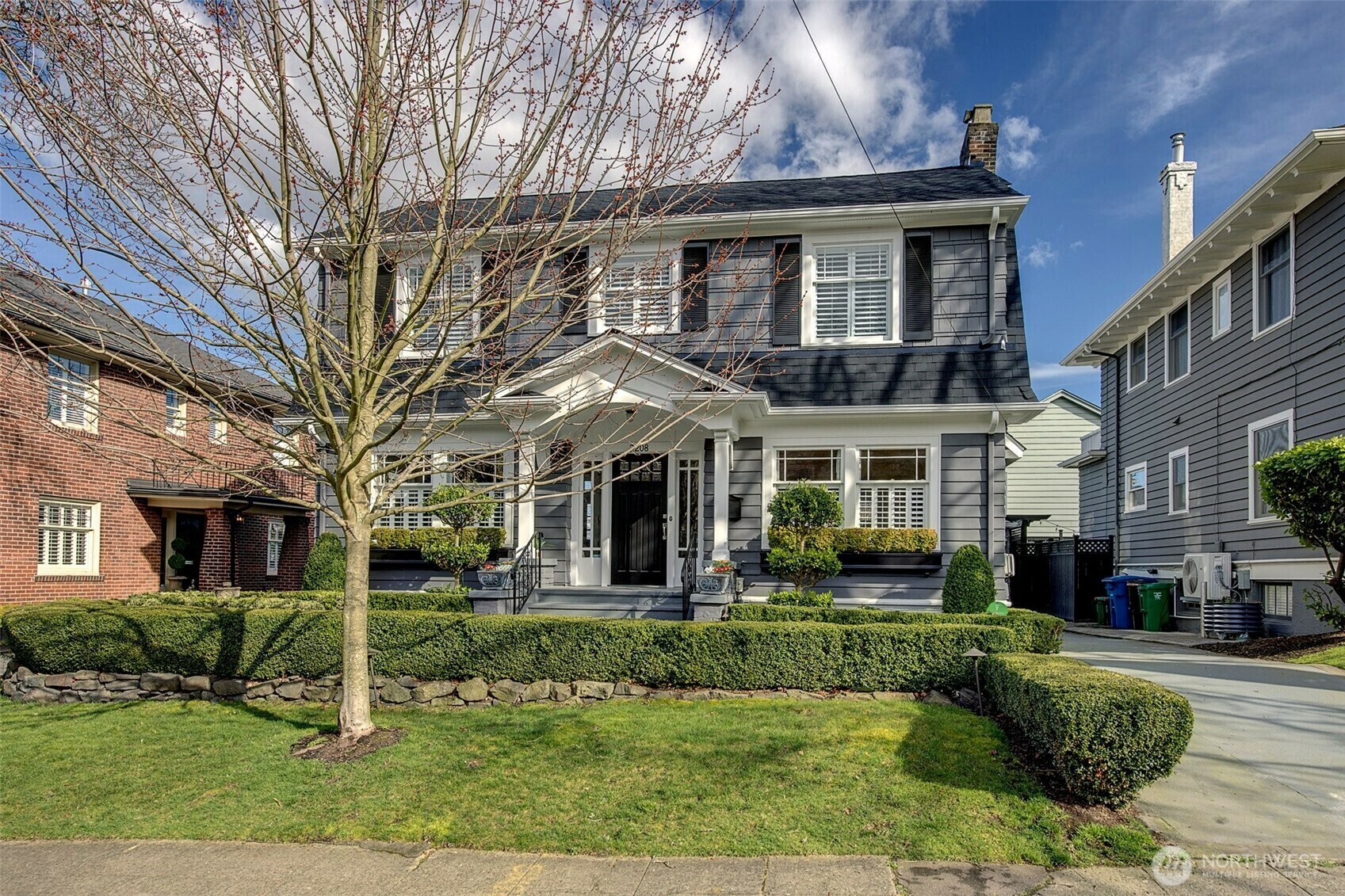 Property Photo: 2208 Bigelow Avenue N WA 98109