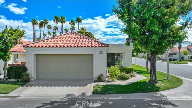 Property Photo: 43954 Via Granada CA 92211