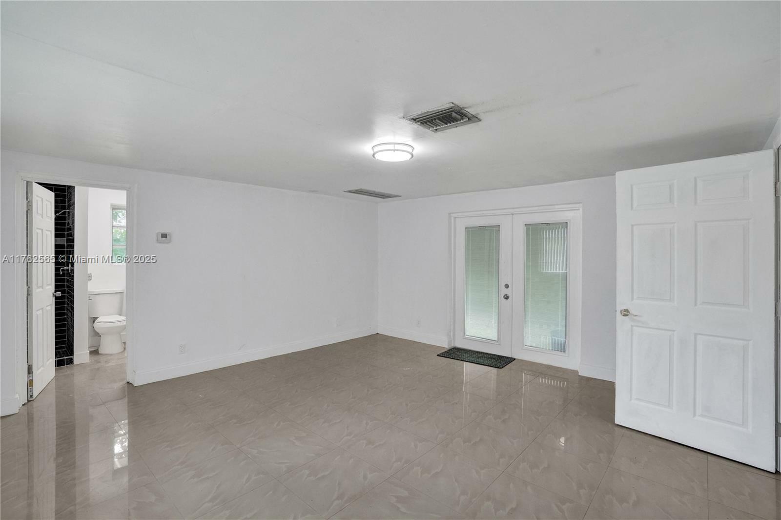 Property Photo:  12525 SW 104th St  FL 33186 